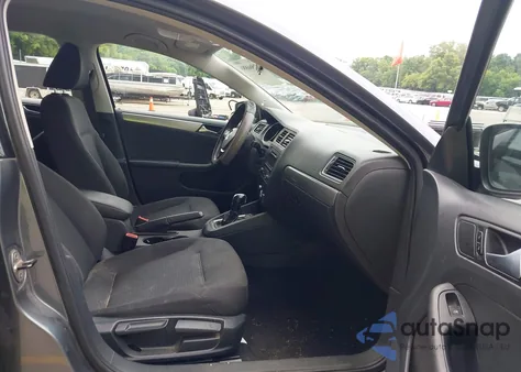 2015 Volkswagen Jetta 1.8T Se from USA, damaged, VIN 3VWD17AJ9FM215751